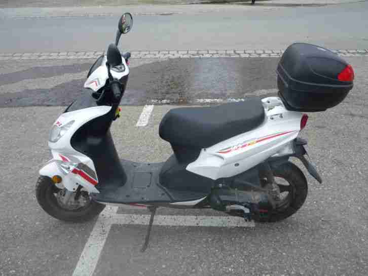 Motorroller 50ccm , Rivero SP2 Weiß mit Koffer EZ 5-13 3,5kw 3100km