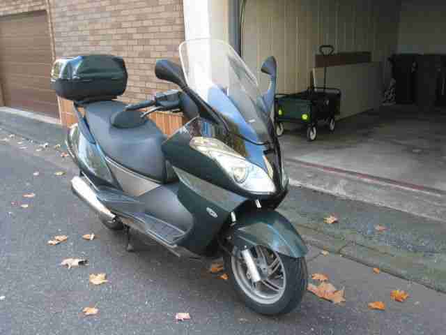 Motorroller Aprilia Atlantic 125,Bj 2005,TÜV Neu,Reifen Neu,km 25000,TOP---lesen