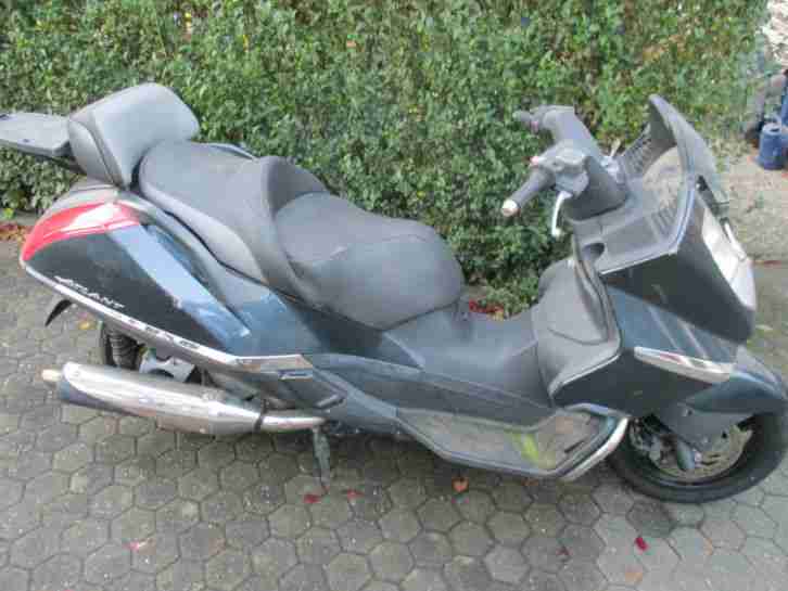 Motorroller Aprilia Atlantis 500 29 KW Erstzulassung 26.07.2004