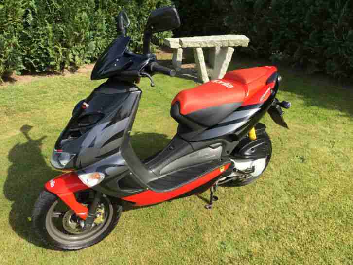 Motorroller Aprilia SR50 Street