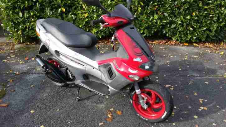 Motorroller Gilera Runner