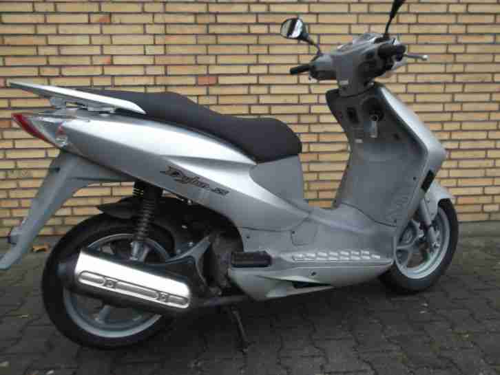 Motorroller--Honda Dylan 125--Tüv Neu--Sofort Einsatzbereit !!!!!!