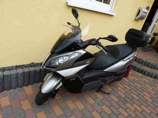 Motorroller Kymco Downtown 125i ABS, 15 PS, EZ: 06/2015, 7190 Km, Scheckheft