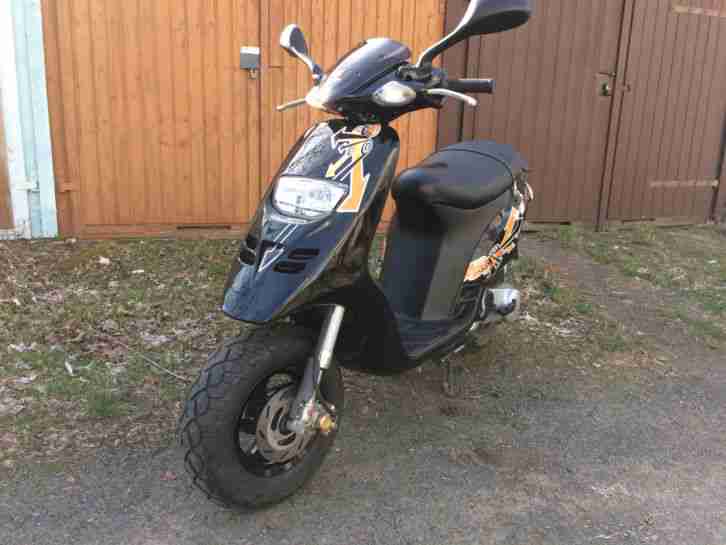 Motorroller Piaggio Typhoon 50 nur 5700 km