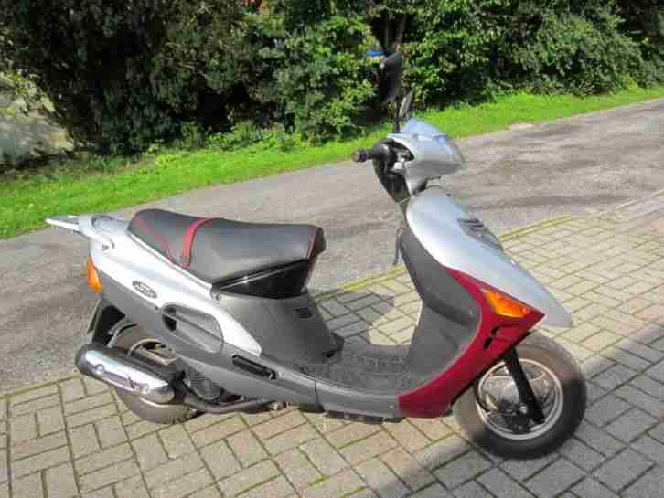 Motorroller Suzuki AN 125