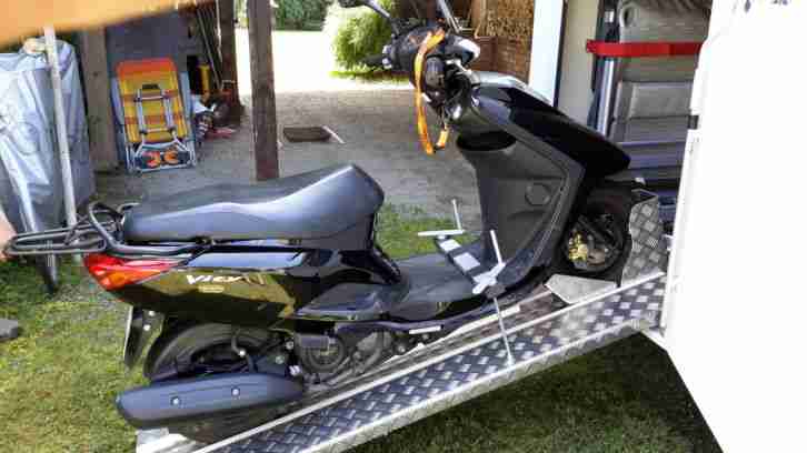 Motorroller Yamaha Vity 125 Scooter für Wohnmobil Heckgarage mit Auffahrrampe