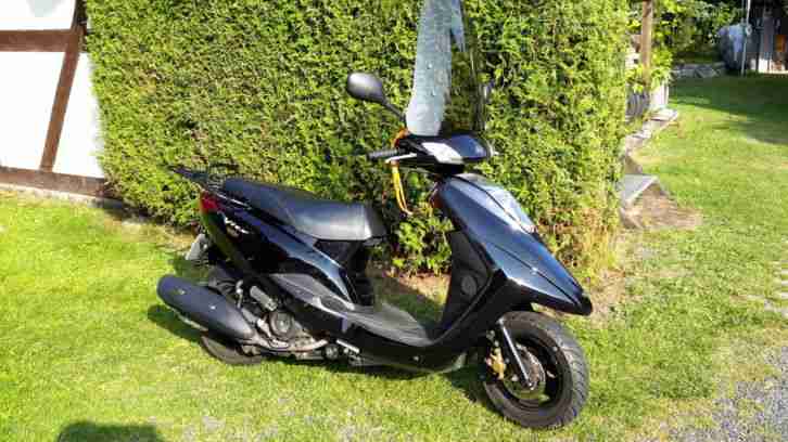 Motor Yamaha Vity 125 Scooter für