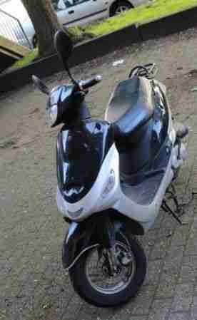 Motorroller fahrbereit