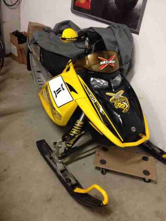 Motorschlitten Skidoo MXZ