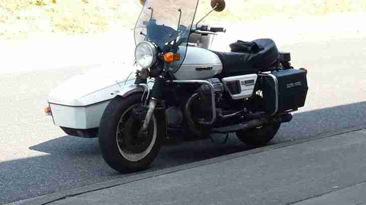 Motu Guzzi Convert mit Moturist P1 Beiwagen und 15 Zoll Räder.