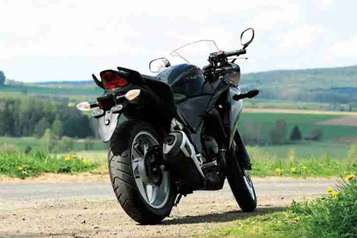 Neuwertige Honda cbr 250 r Motorrad schwarz inkl. Navi