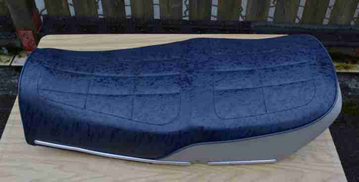 Neuwertige komplette Sitzbank für Honda CBX 1000 Typ CB1, Bj. 79-80, blau-weiss