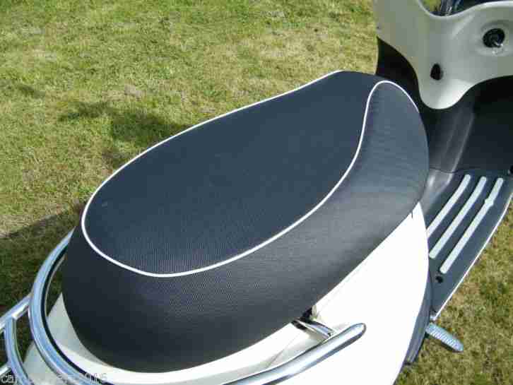 Neuwertiger Retro Roller Scooter 178km 1Hand 25er und 45er Zulassung.Ez.12.2015