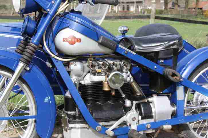 Nimbus 750cc Viercilinder in reihe mit Acap seitenwagen mit Dänische kfz brief
