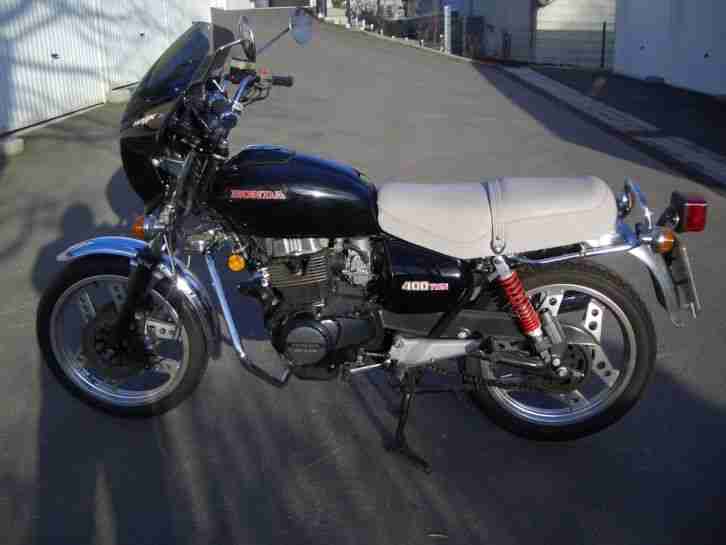 Oldtimer Honda CB400T als Bastlerfahrzeug Projektaufgabe Teileträger Garagenfund