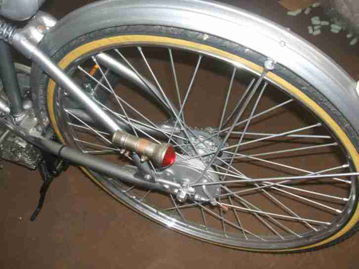 Oldtimer Rarität Hilfsmotor Fahrrad Ducati Cucciolo restauriert Veteran Viertakt