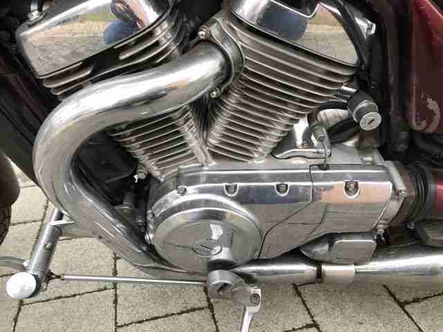 Oldtimer Suzuki VS 750 Intruder aus 1Hd. seit 12 Jahre Abgemeldet !!!
