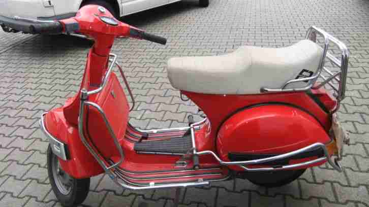 Oldtimer Vespa P 80 X Baujahr 1983