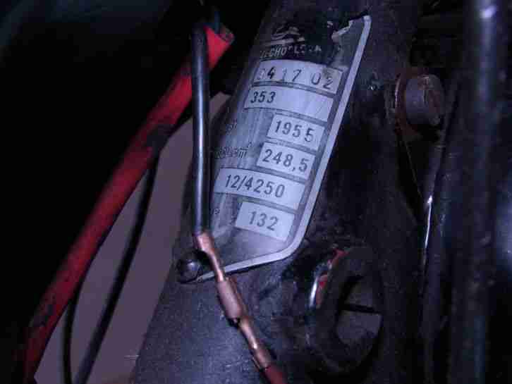 Oldtimermotorrad aus dem Jahr 1955 Jawa 250 Bastler