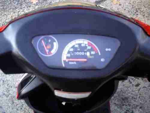 Otis Zipp Motorroller 50ccm 45Km/h Neufahrzeug