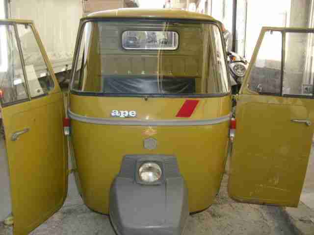 PIAGGIO APE OLTDIMER VESPA ROLLER