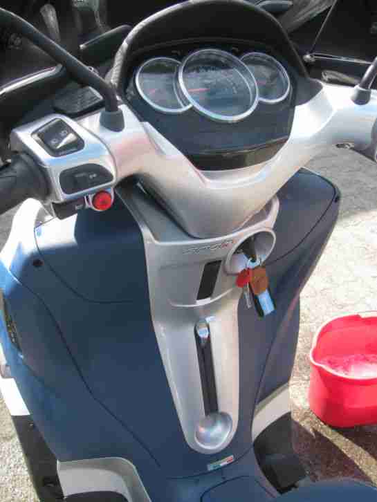 PIAGGIO MP 3 300 LT STANDORT SPEYER GIVI SCHEIBE SPORTAUSPUFFANLAGE+TOPCAS