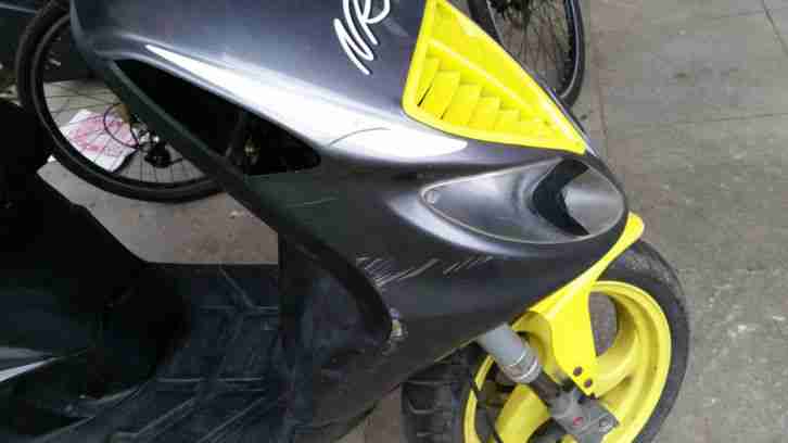 PIAGGIO NR Gmc3DT Grau/Gelb