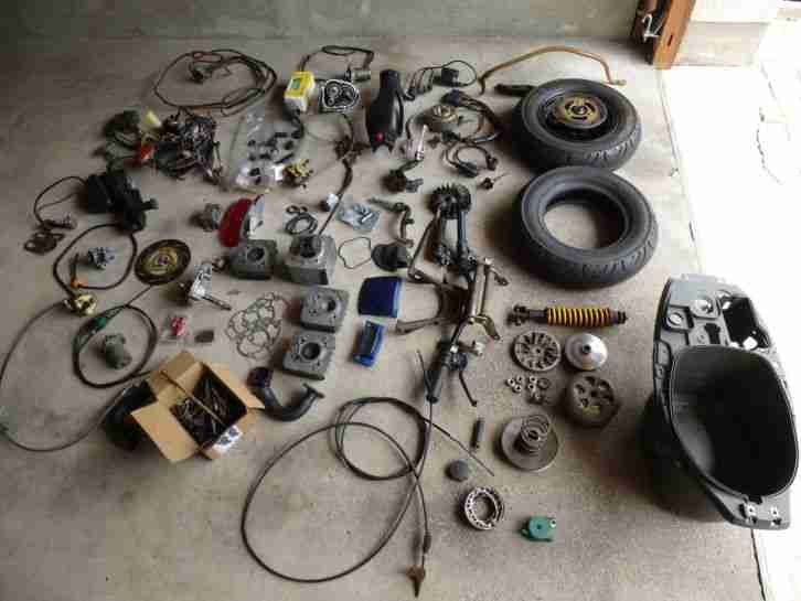 PIAGGIO ROLLER TPH 125+RIESEN ARSENAL ERSATZTEILE+KOMLET ERSATZMOTOR