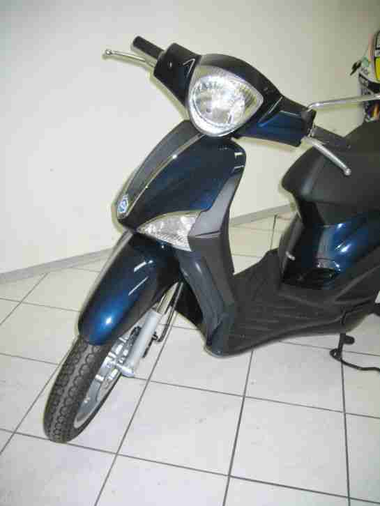 PIAGGIO Roller LIBERTY 50 ccm 2T Scooter *NEU* 14 km 24 Mte. Garantie