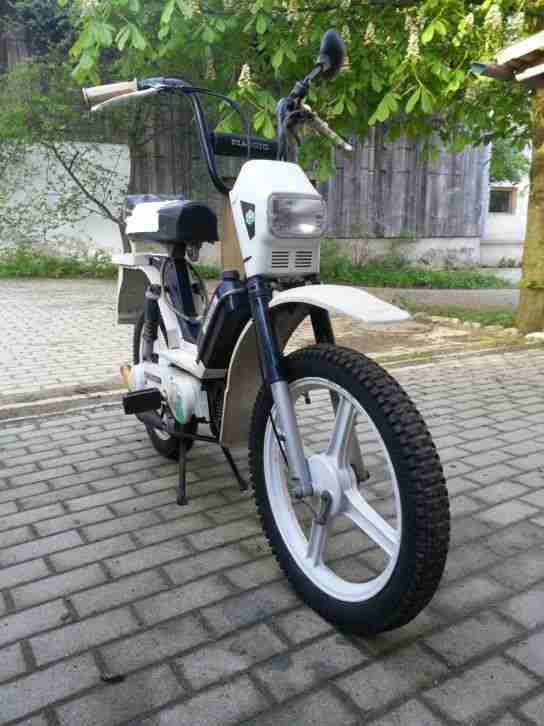 PIAGGIO VESPA SUPERBRAVO MOPED ORIGINALZUSTAND