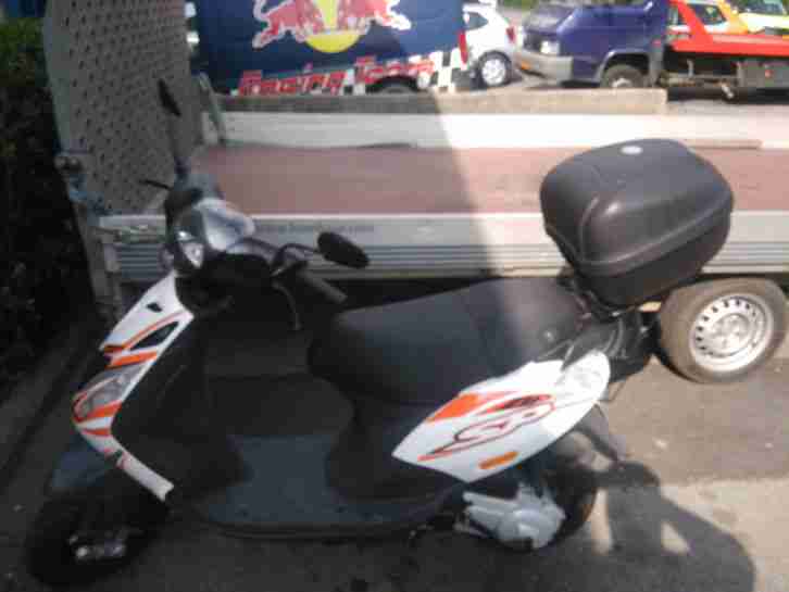 PIAGGIO ZIP MOTORROLLER