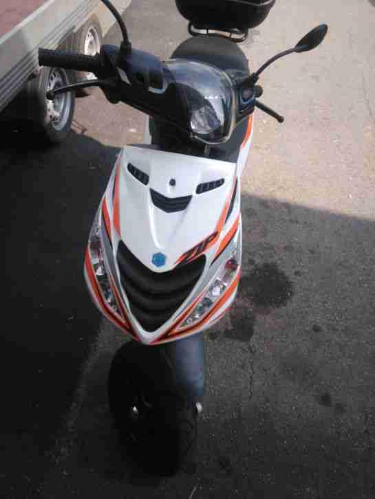 PIAGGIO ZIP MOTORROLLER