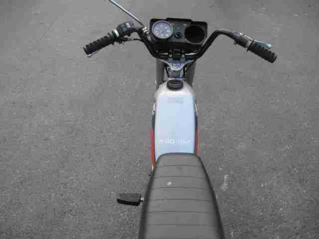 PUCH X 50 Mofa läuft + fährt wie abgebildet mit Papiere hat 70ccm2 Zyli-Kol-Kop