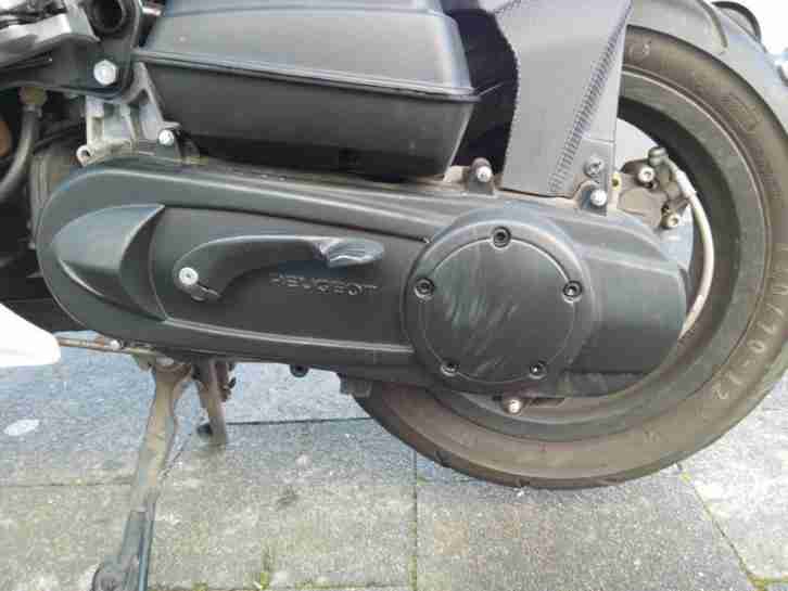 Peugeot Jet Force C-Tech in TOP-Zustand, mit Mofa-Drossel und wenig km.