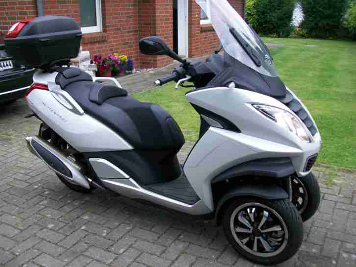 Peugeot Metropolis 400 Motorroller weiß