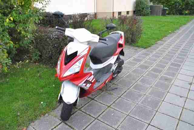 Peugeot Roller 50 Speedfight3, 1900Km, EZ. 07 2011, 4PS. (3KW)