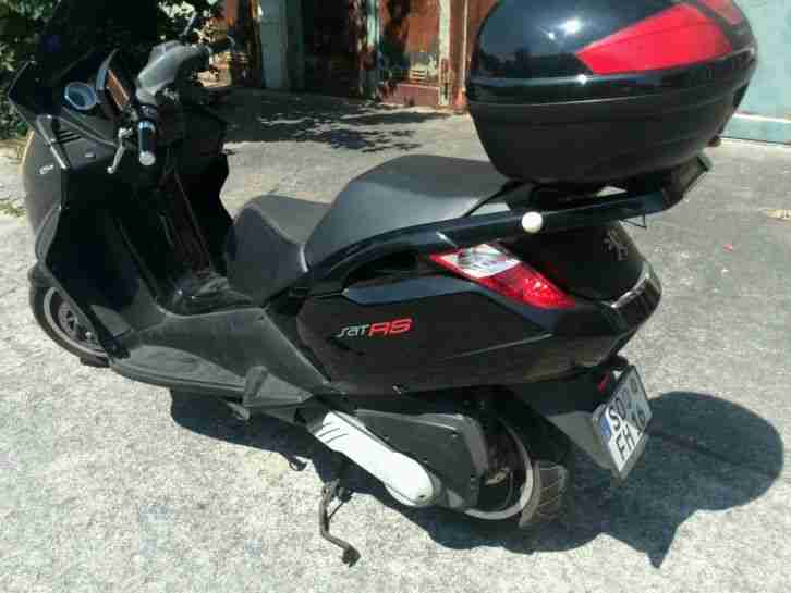 Peugeot SATELIS Motor Roller 125cm3