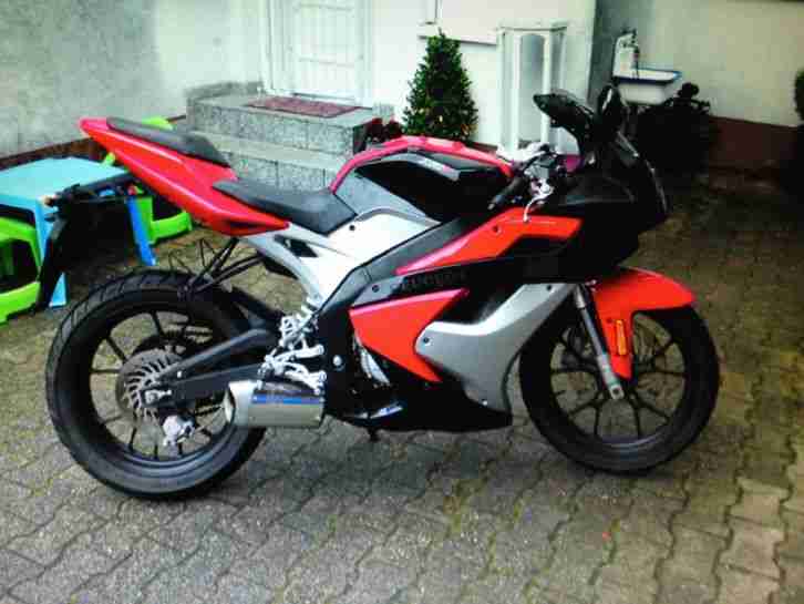 Peugeot XR7 50ccm Top Zustand 25 und 50er Papiere