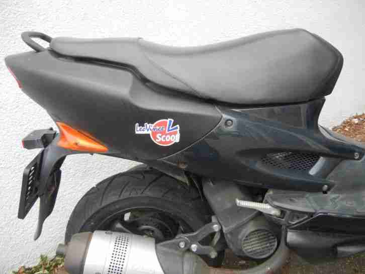 Peugeot speedfight vivacity roller 100 ccm 7kw max 86 km/h 2-takt