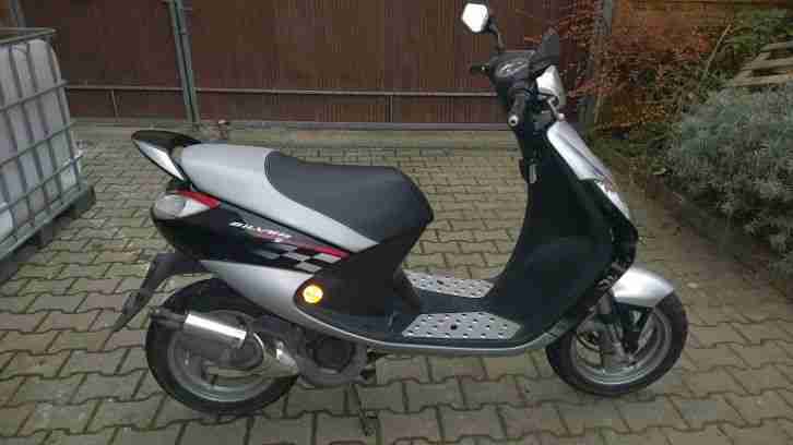Peugeot vivacity silver sport