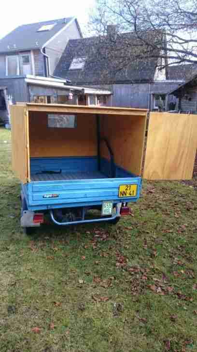 Piaggio Ape 50 mit Aufbau