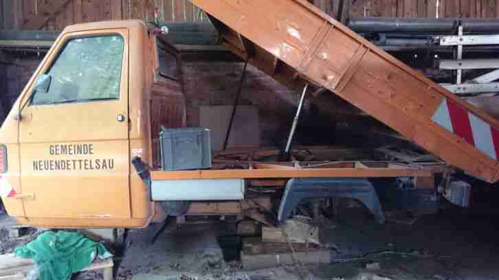 Piaggio Ape TM 703 Diesel Kipper , Schlachtfest