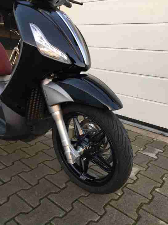 Piaggio Beverly 350 Sport Touring ABS + ASR 1.Hand Top Zustand
