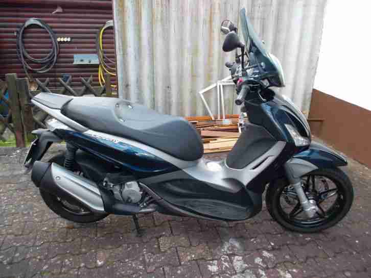 Piaggio Beverly 350 Sporttouring mit Navi EZ 04.2014 1Jahr Restgarantie
