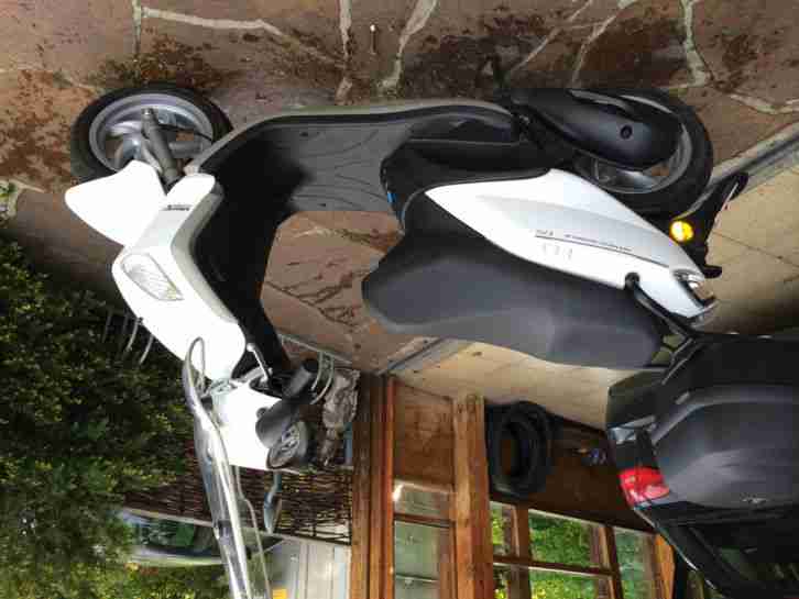 Piaggio Fly 125 neuwertig !, gerade mal knappe 400 km!, HU neu!