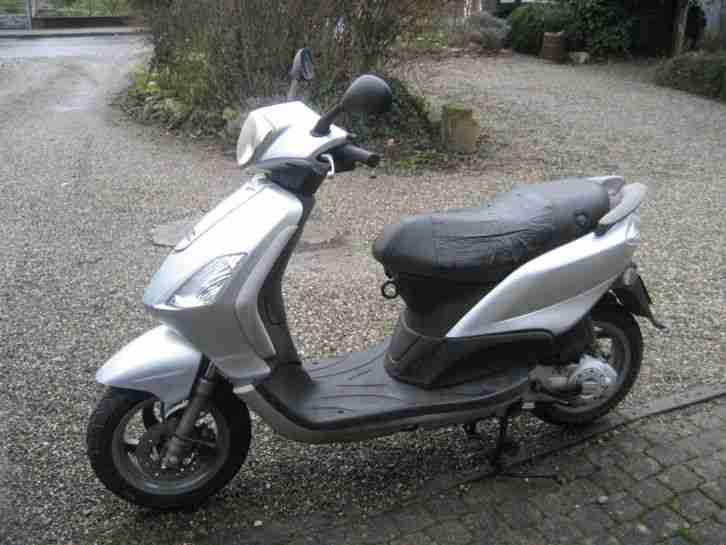 Piaggio Fly 50 ccm, 4 Takter