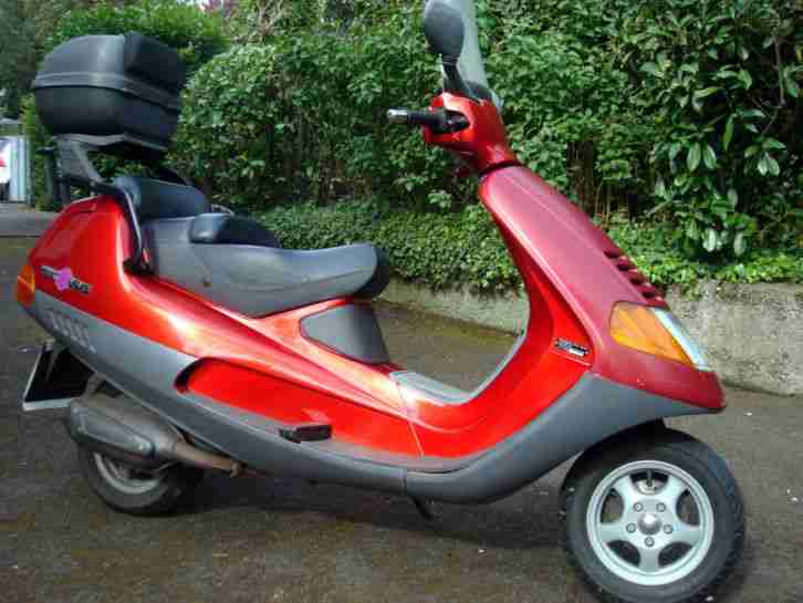 Piaggio Hexagon 150