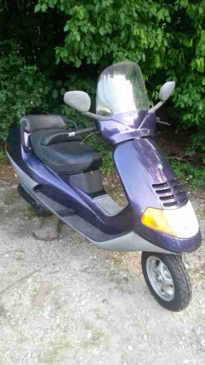 Piaggio Hexagon 150 Roller 2. Hand 19350km Reifen 50km gelaufen und Batterie neu