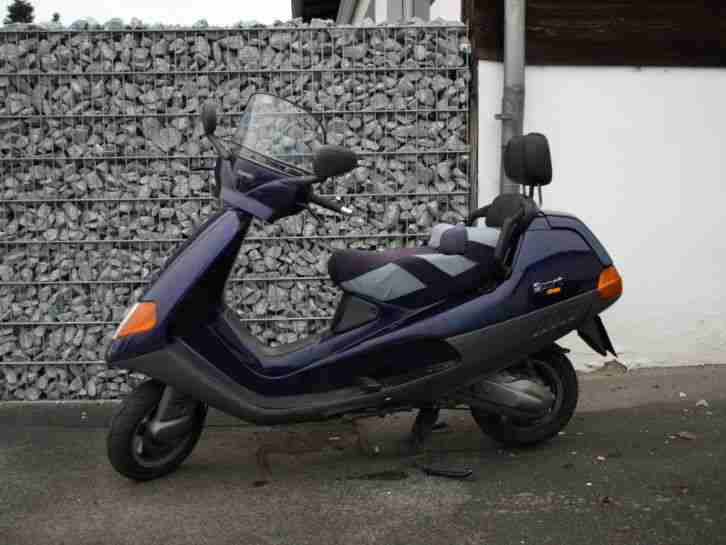 Piaggio Hexagon 150 Vespa Motor Roller Scooter TÜV ASU neu 12/2016 Blau