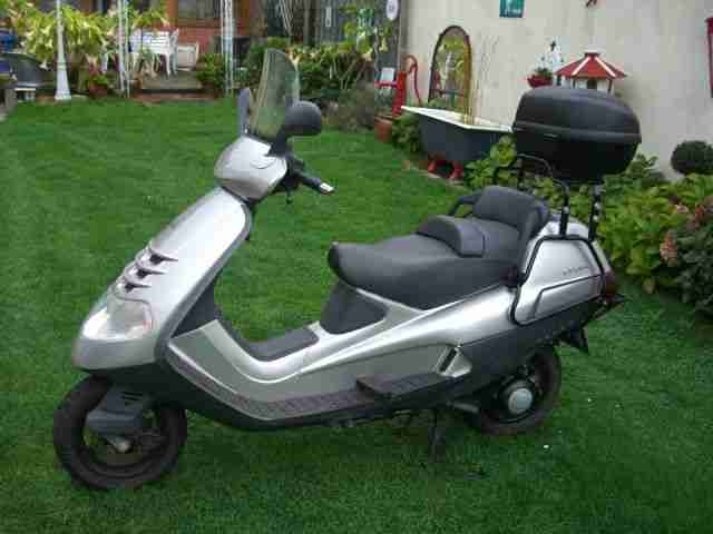 Piaggio Hexagon GTX 180